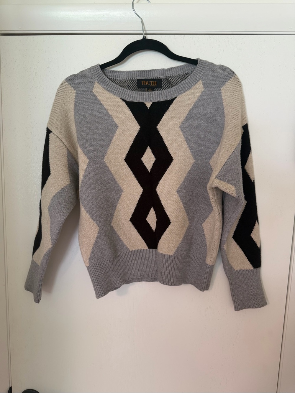 Truth Geometric Crewneck Sweater in Gray, Cream & Black